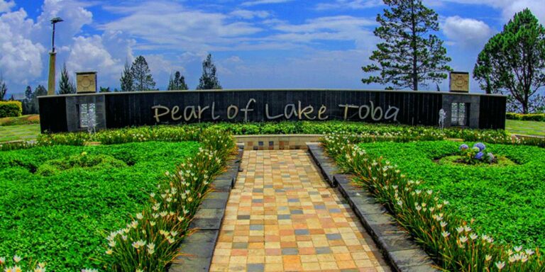 paket tour medan berastagi danau toba