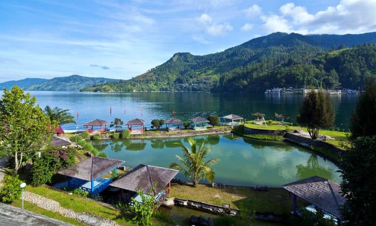 Paket wisata Danau Toba